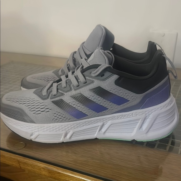 *Never worn* Adidas Bounce Gray/Black/Purple Running Shoes with Mint Accents - Picture 1 of 4